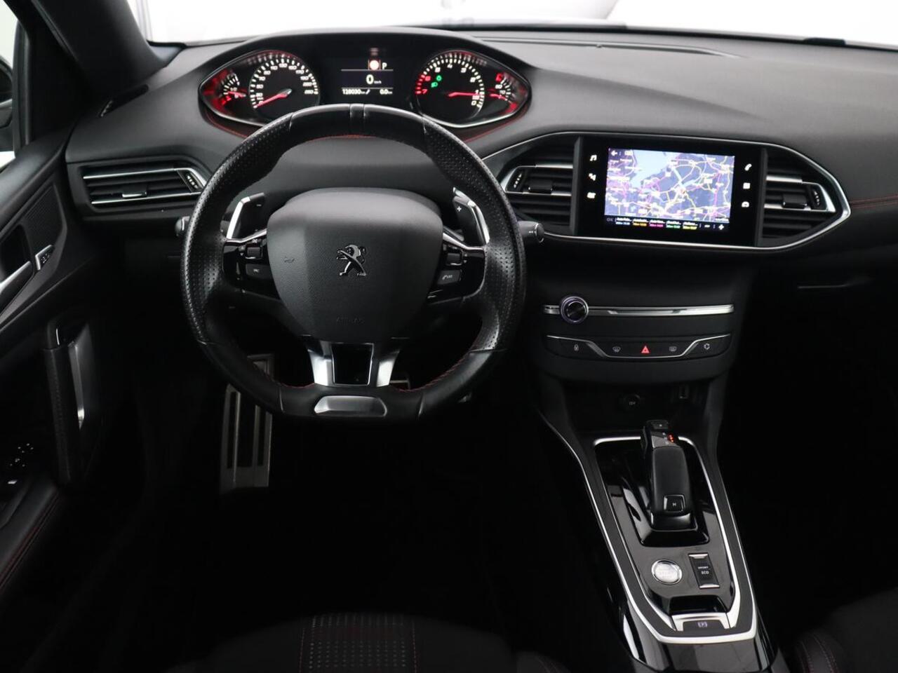 Peugeot 308 1.2 PureTech GT-line | Panoramadak | Trekhaak | DENON HiFi | Camera | Carplay | Keyless | Full LED | Navigatie | Park Assist | Climate control | Cruise control