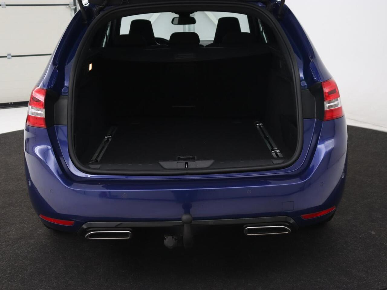 Peugeot 308 1.2 PureTech GT-line | Panoramadak | Trekhaak | DENON HiFi | Camera | Carplay | Keyless | Full LED | Navigatie | Park Assist | Climate control | Cruise control