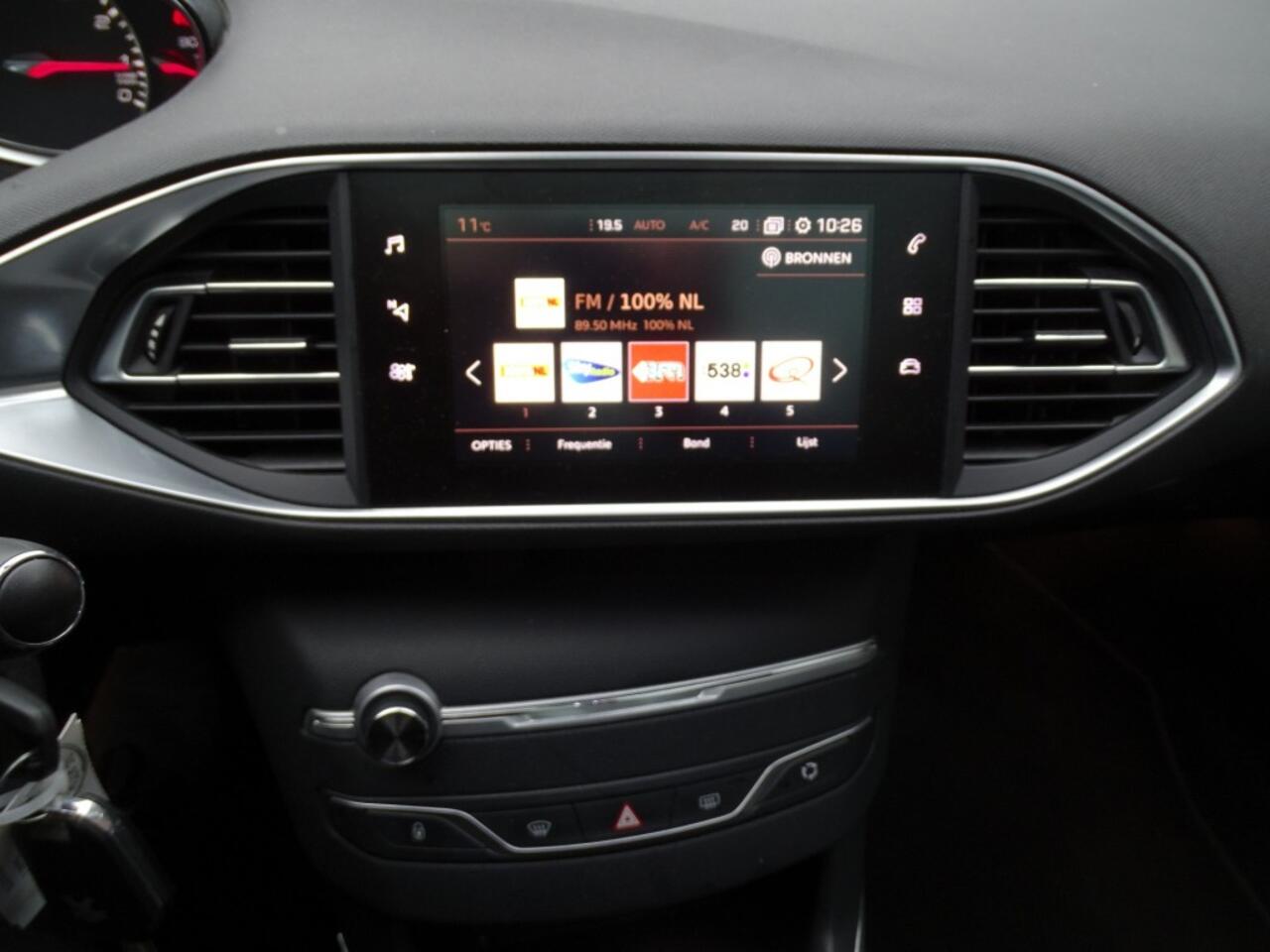 Peugeot 308 1.2 PT BLUE L. PR 130 Pk-Leer-Clima-Navi-Blth-Media-Trkh