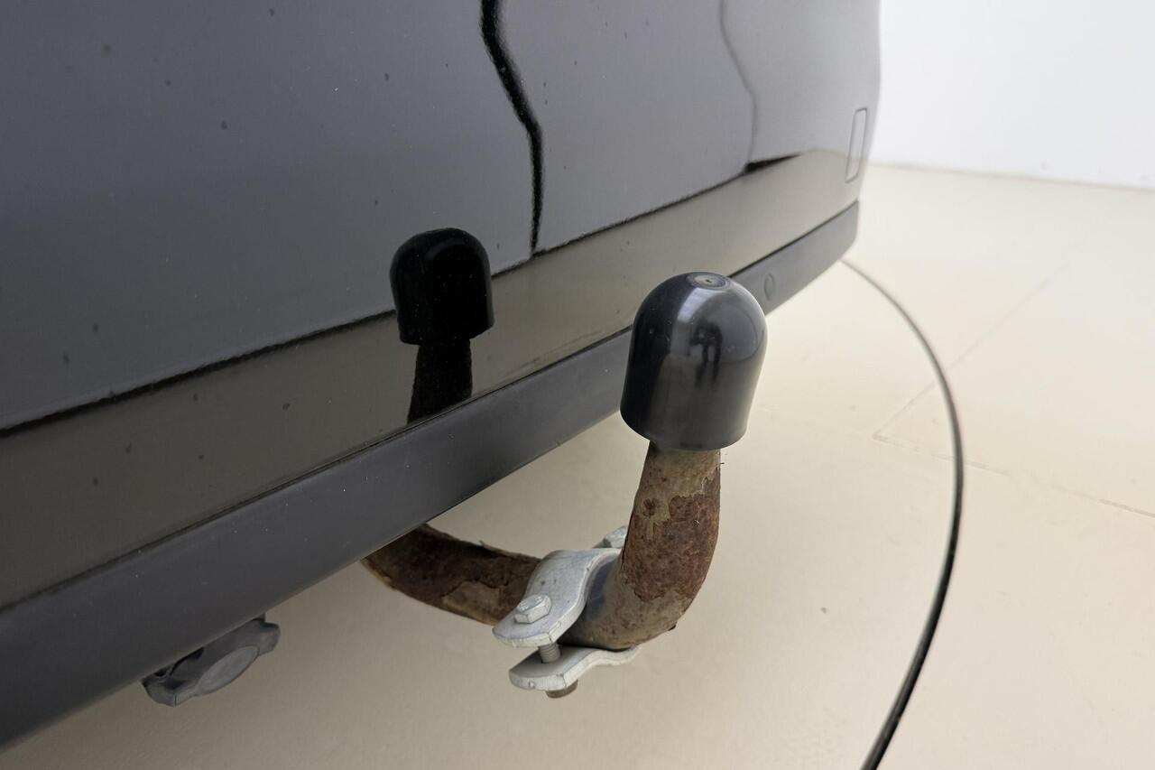 Peugeot 308 1.2 130pk Allure | Trekhaak | Navigatie | Apple Carplay/Android Auto | Panoramadak | Camera | Parkeersensoren v+a | Climate en Cruise Control