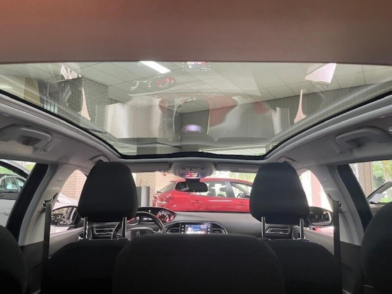 Peugeot 308 SW 1.2 Panorama Dak Navigatie Multimedia Nieuwe Distr.riem