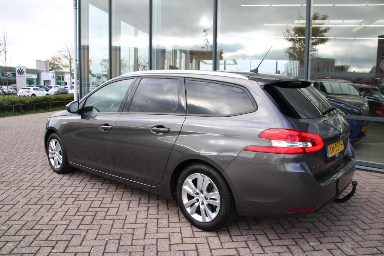 Peugeot 308 SW 1.2 PureTech 110pk Blue Lease Executive Airco Navi Panoramadak Trekhaak