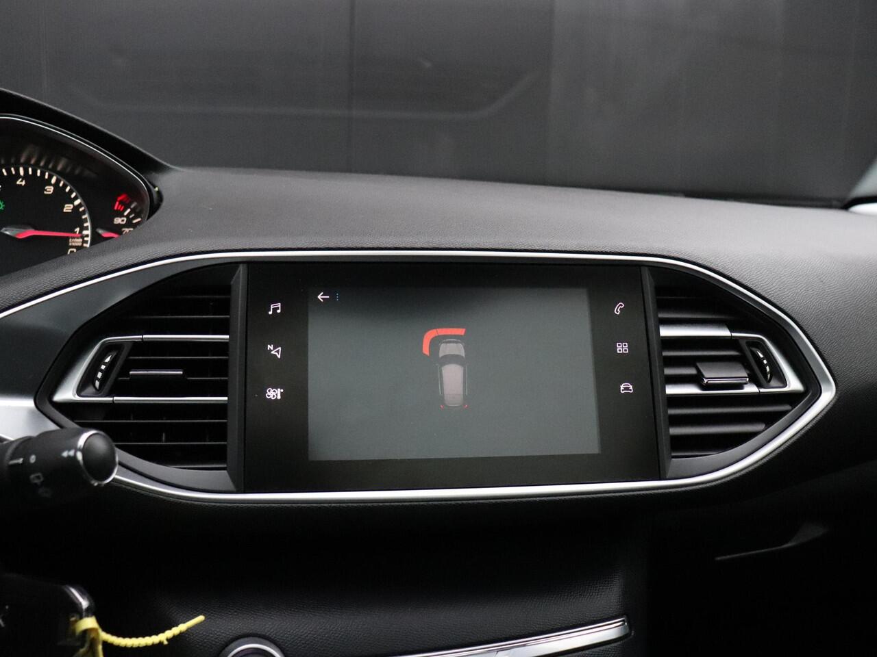 Peugeot 308 1.2 PureTech Blue Lease Executive Avantage | PANO | PDC | CRUISE | NAVI | APPLE CARPLAY |