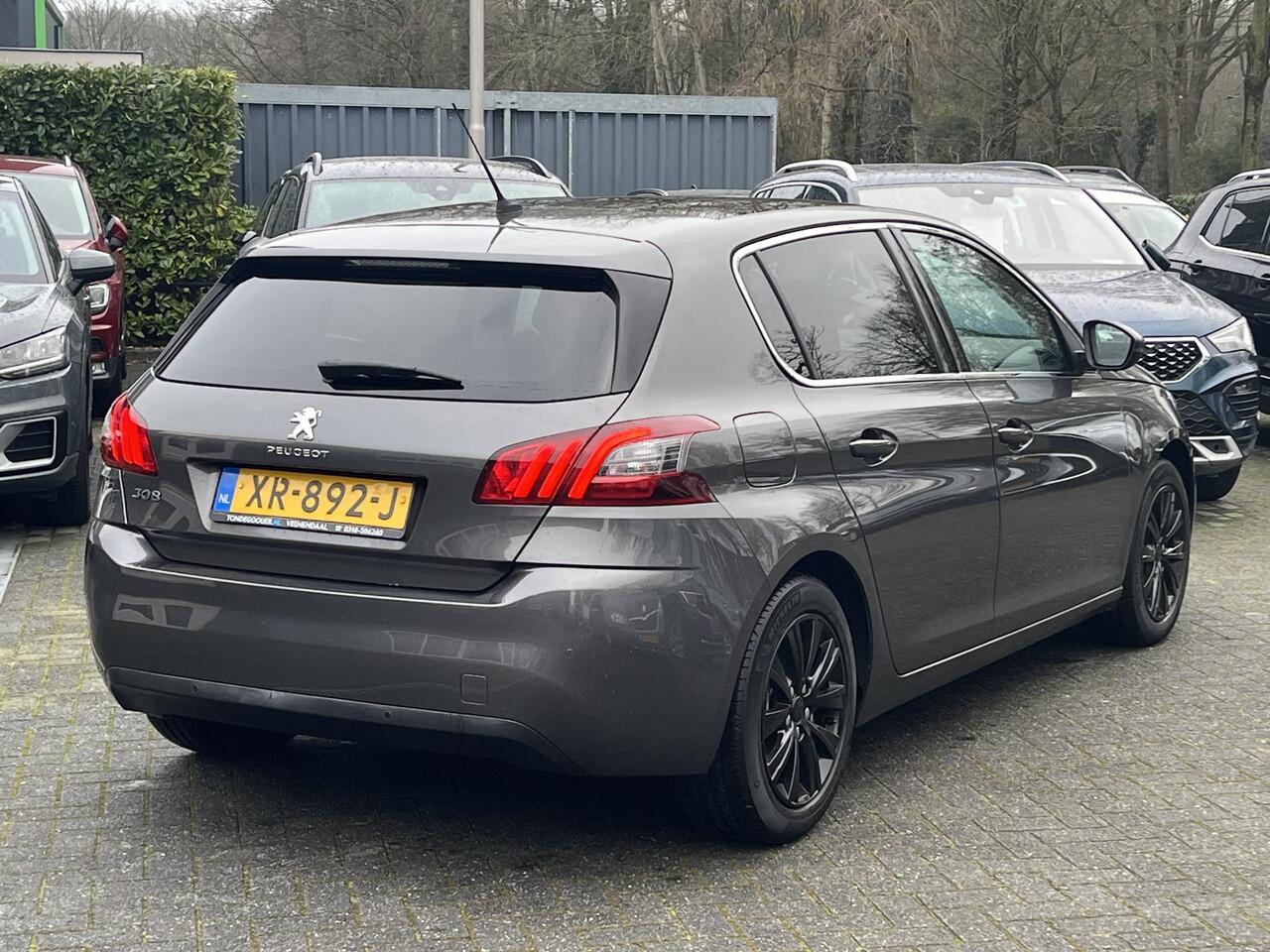Peugeot 308 1.2 PureTech Allure | NAV. | PANORAMA | APPLE CARPLAY / ANDROID AUTO |
