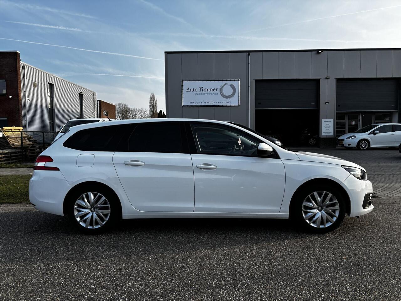 Peugeot 308 SW 1.2 PureTech Blue Lease Active NAP|LEDEREN BEKLEDING|TREKHAAK|NAVI|CRUISE