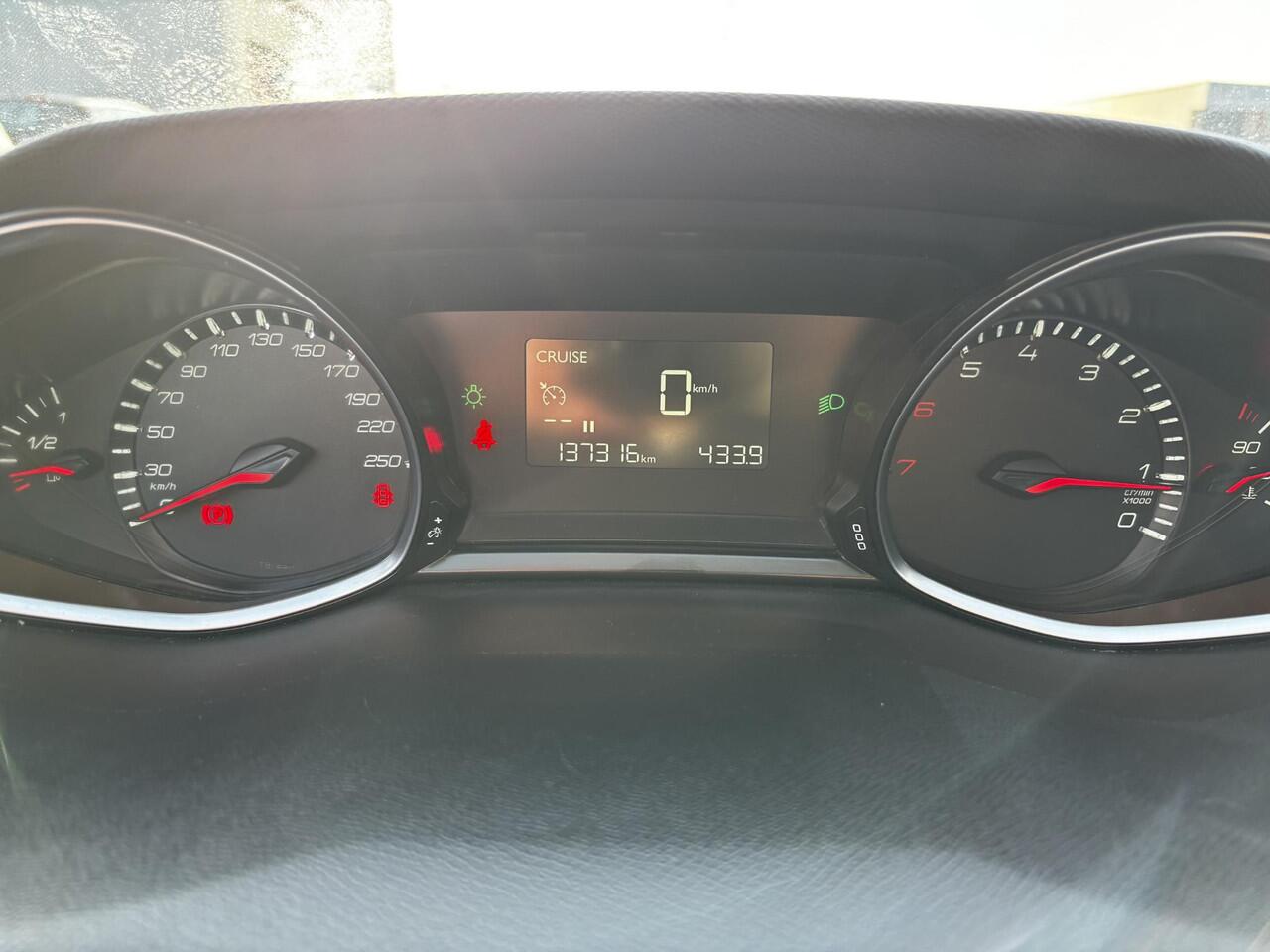 Peugeot 308 SW 1.2 PureTech Blue Lease Active NAP|LEDEREN BEKLEDING|TREKHAAK|NAVI|CRUISE