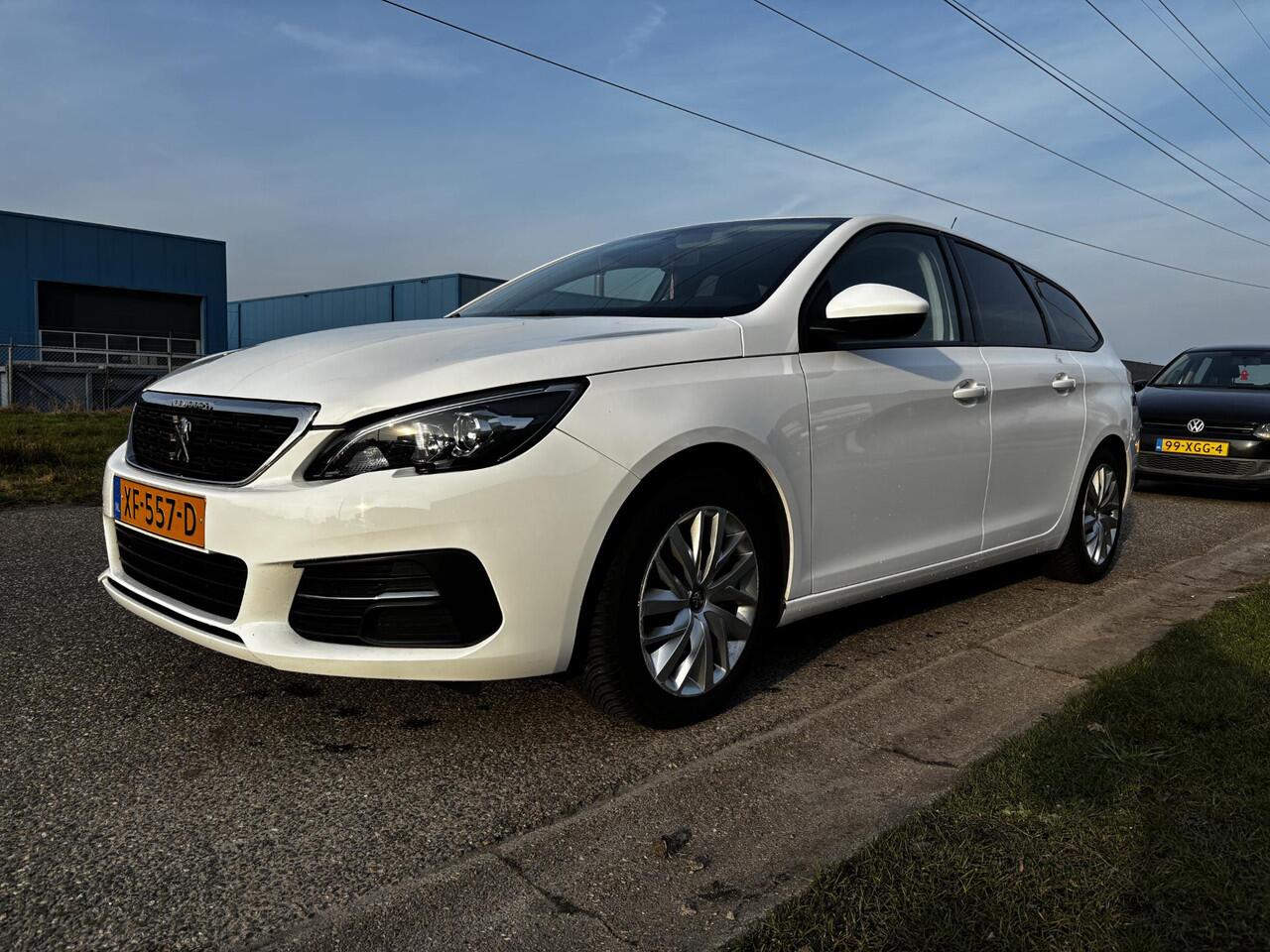 Peugeot 308 SW 1.2 PureTech Blue Lease Active NAP|LEDEREN BEKLEDING|TREKHAAK|NAVI|CRUISE