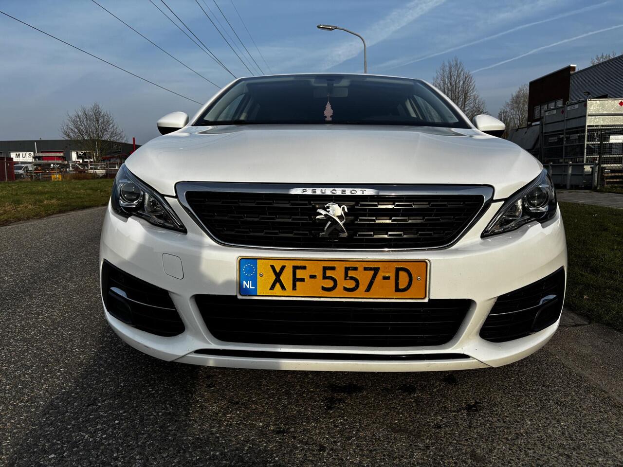 Peugeot 308 SW 1.2 PureTech Blue Lease Active NAP|LEDEREN BEKLEDING|TREKHAAK|NAVI|CRUISE