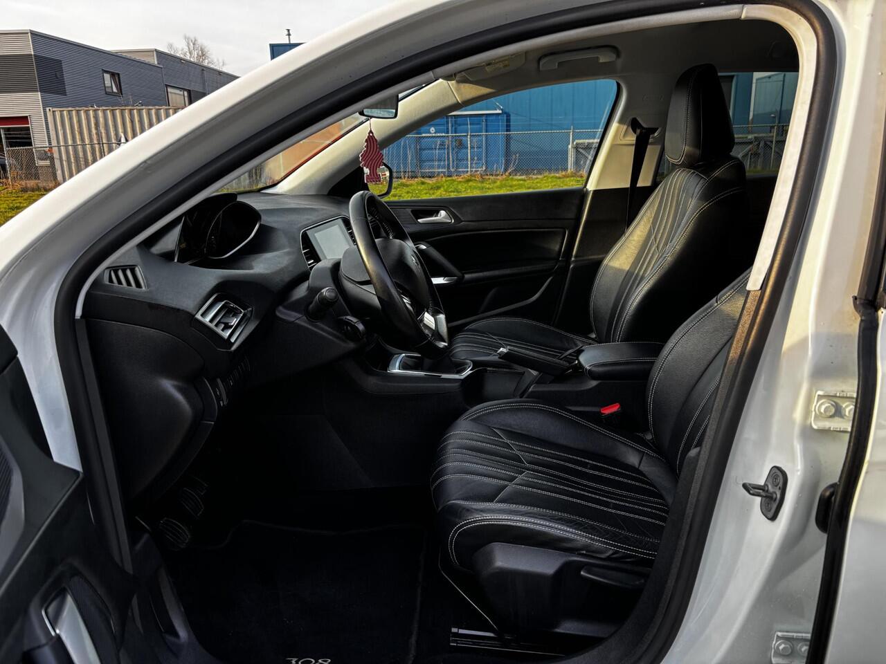 Peugeot 308 SW 1.2 PureTech Blue Lease Active NAP|LEDEREN BEKLEDING|TREKHAAK|NAVI|CRUISE