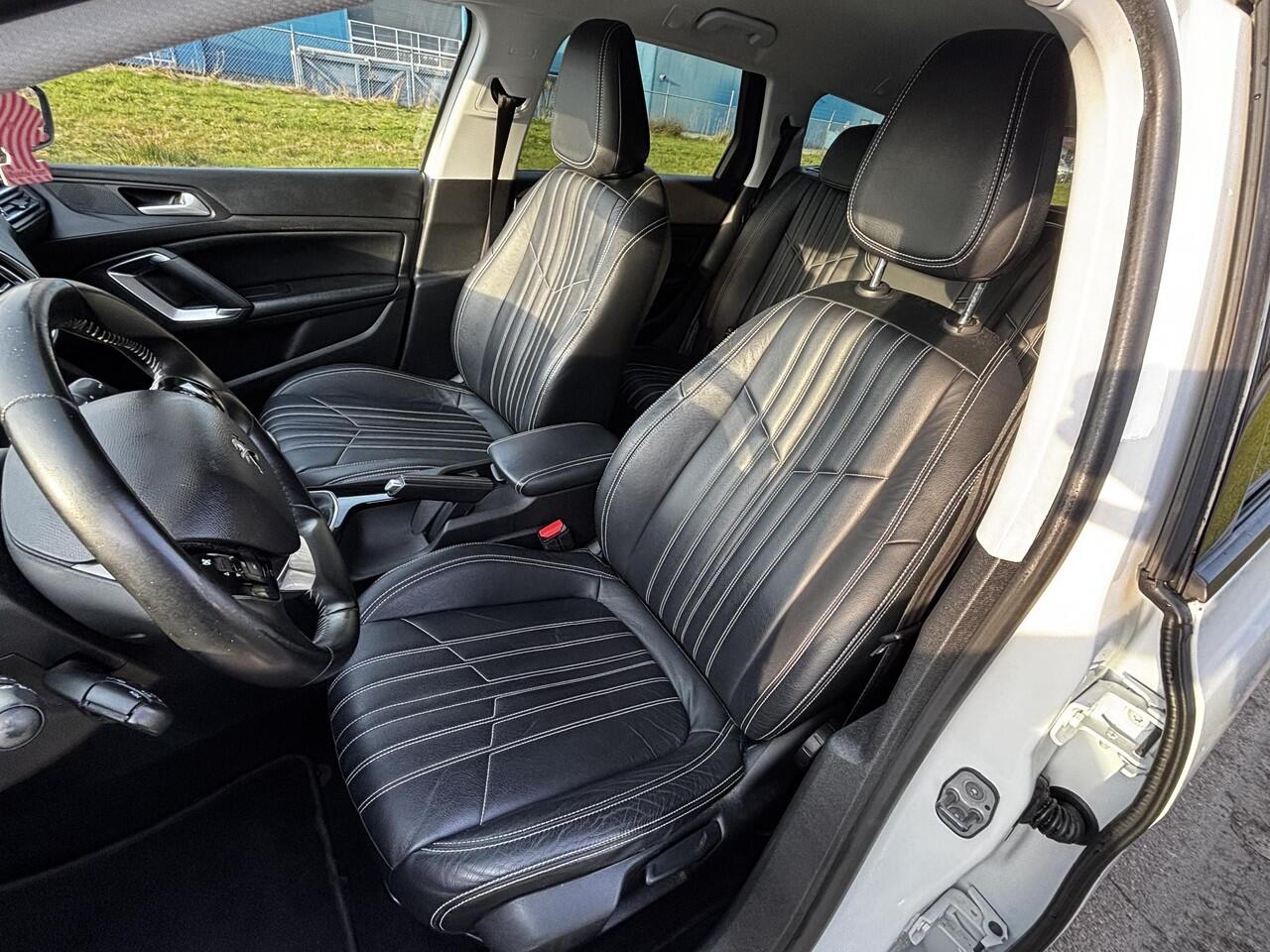 Peugeot 308 SW 1.2 PureTech Blue Lease Active NAP|LEDEREN BEKLEDING|TREKHAAK|NAVI|CRUISE