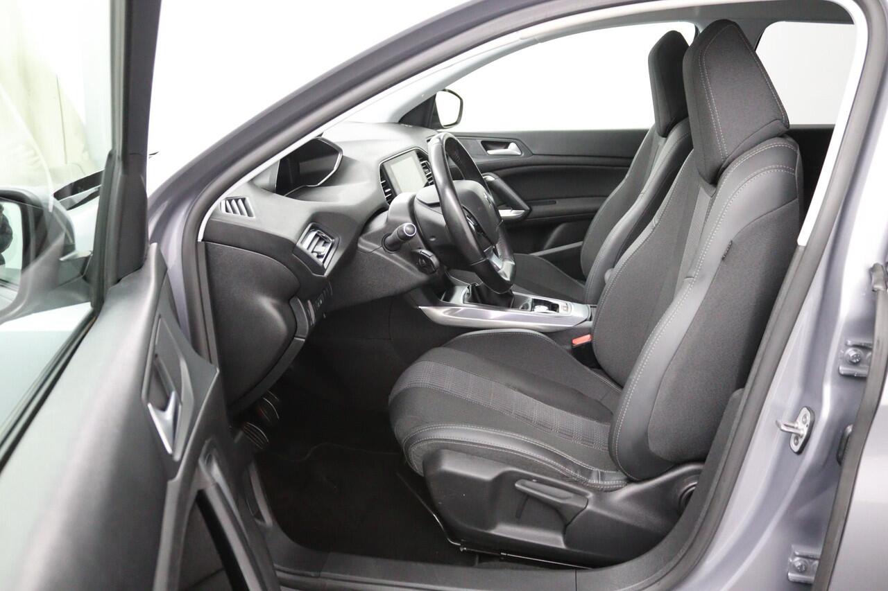 Peugeot 308 SW 1.2 *130PK*ECC*ACC*CAM*NAVI*HAAK*CARPLAY*