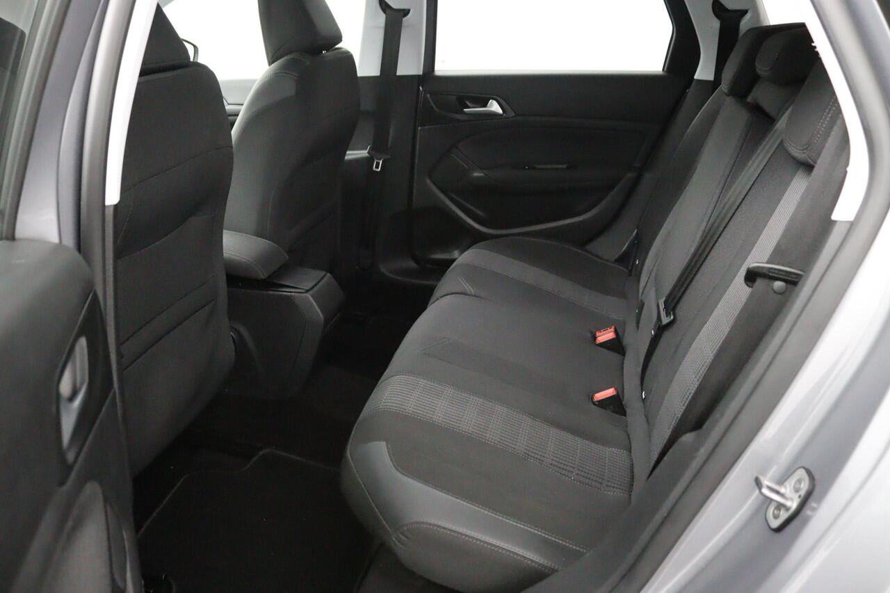 Peugeot 308 SW 1.2 *130PK*ECC*ACC*CAM*NAVI*HAAK*CARPLAY*