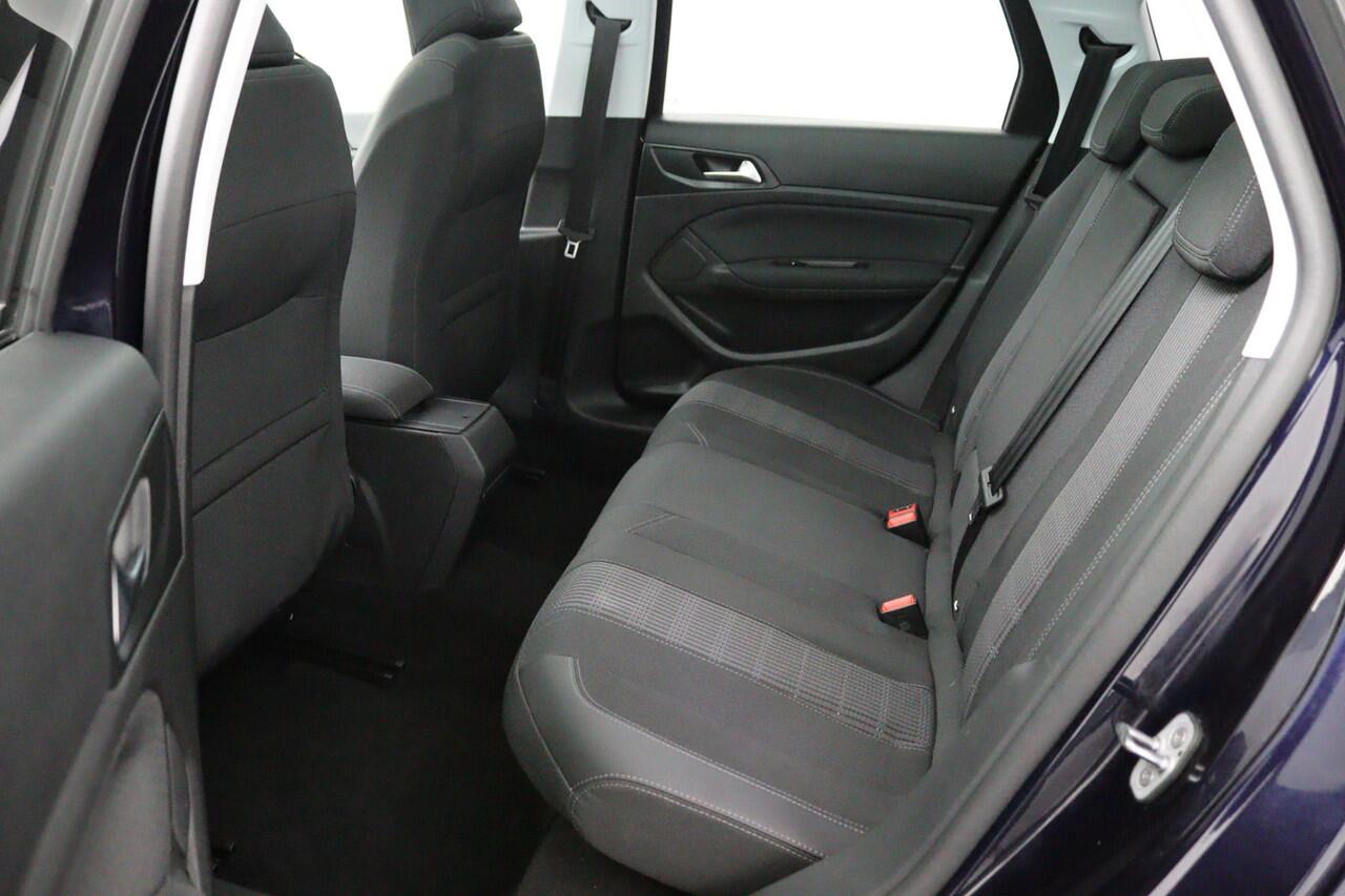 Peugeot 308 SW 1.2 *130PK*ECC*CRUISE*CAM*HAAK*CARPLAY*PANO*