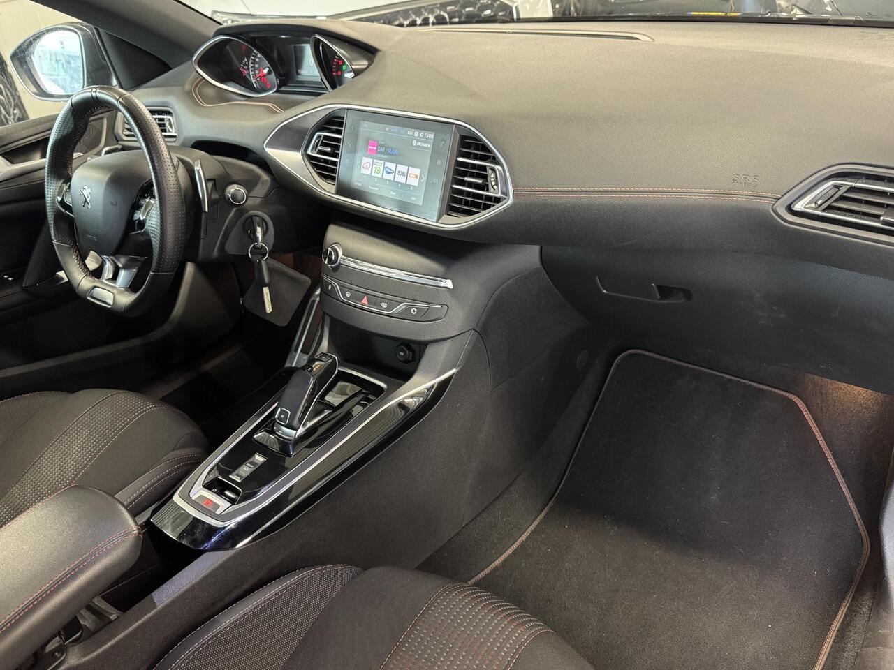 Peugeot 308 SW 1.5 BlueHDi Blue Lease GT-Line | Automaat | Denon HiFi geluidsysteem | Camera | Navi | Airco | Cruise | Pano dak | Carplay | ( Vestiging - Nieuwegein )