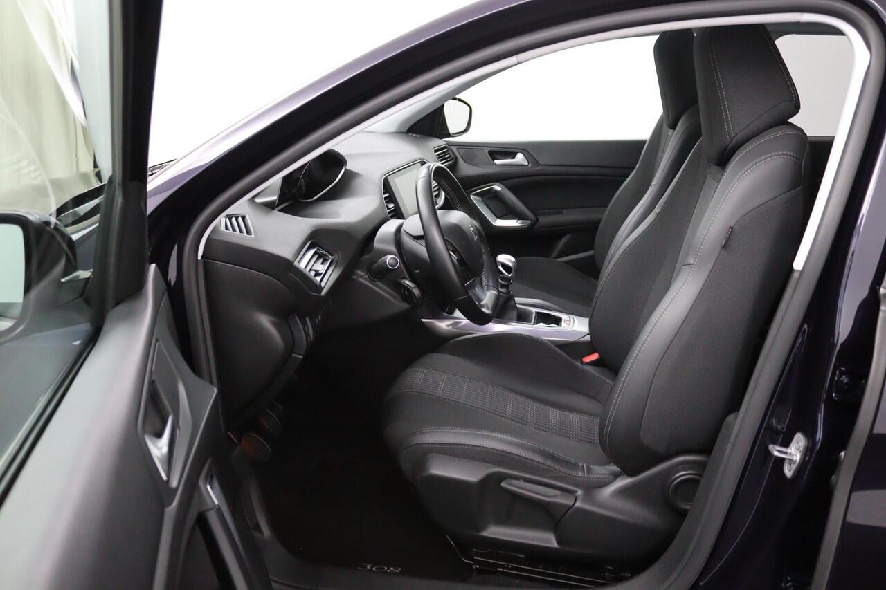 Peugeot 308 SW CARPLAY*130PK*PANO*NAVI*CAMERA*HAAK*CRUISE*ECC*