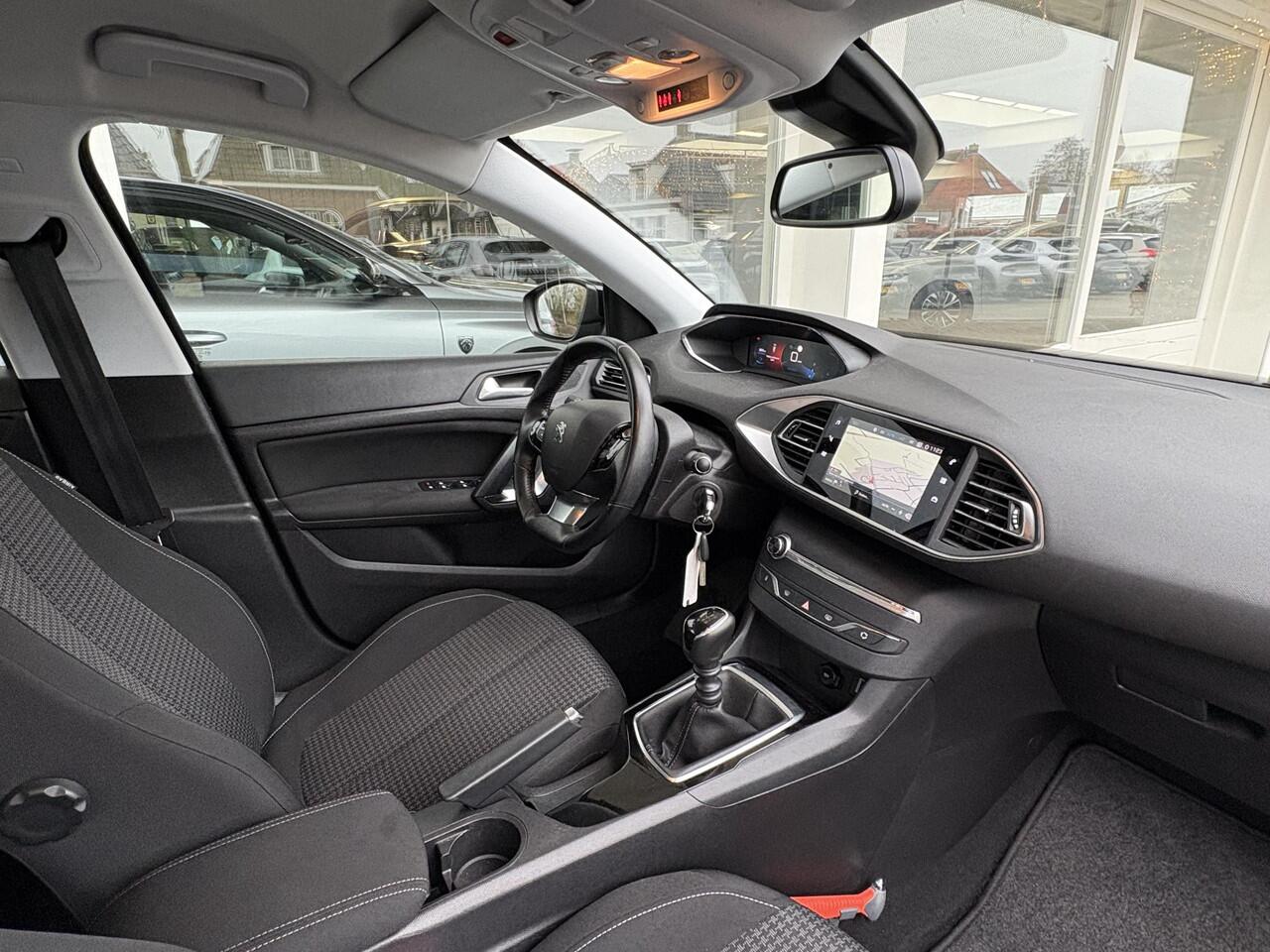 Peugeot 308 SW 1.2T 110pk Blue Lease Active | Parkeersensoren | Navigatie | Climate Control | Apple Carplay/Android Auto | Cruise Control