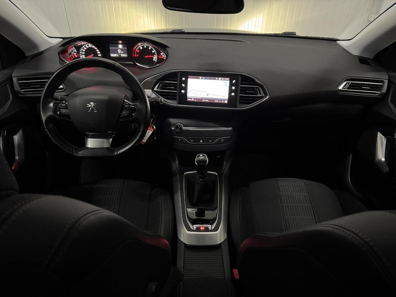 Peugeot 308 SW 1.2 PureTech Blue Lease Premium 131 PK PANODAK CAMERA TREKHAAK