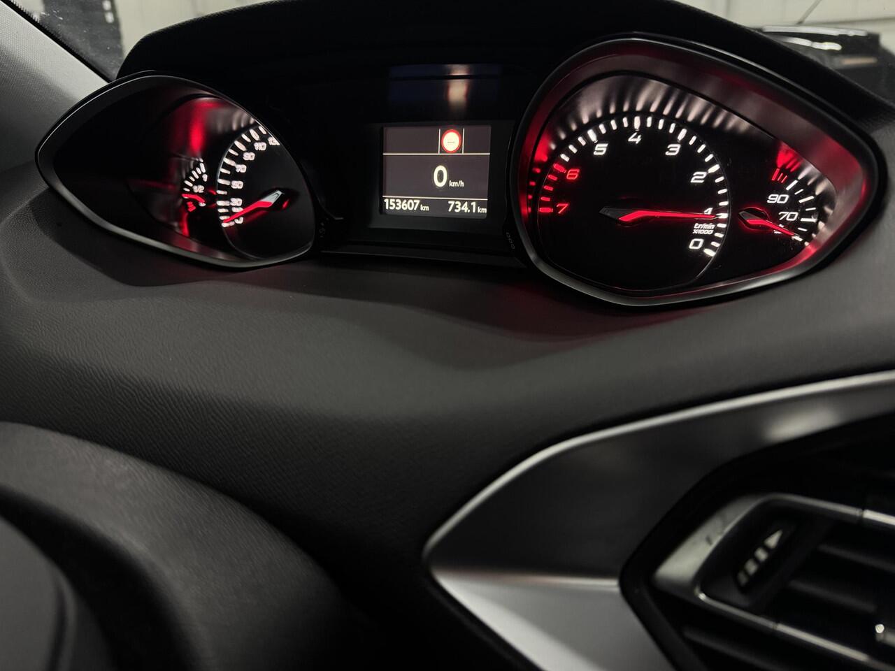 Peugeot 308 SW 1.2 PureTech Blue Lease Premium 131 PK PANODAK CAMERA TREKHAAK