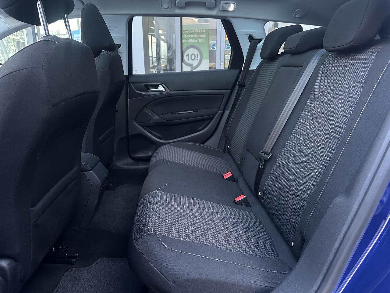 Peugeot 308 SW 1.2 PureTech Blue Lease Executive | Trekhaak | Adaptive Cruise Control | Parkeercamera/-sensoren | Navigatie | Climate Control |