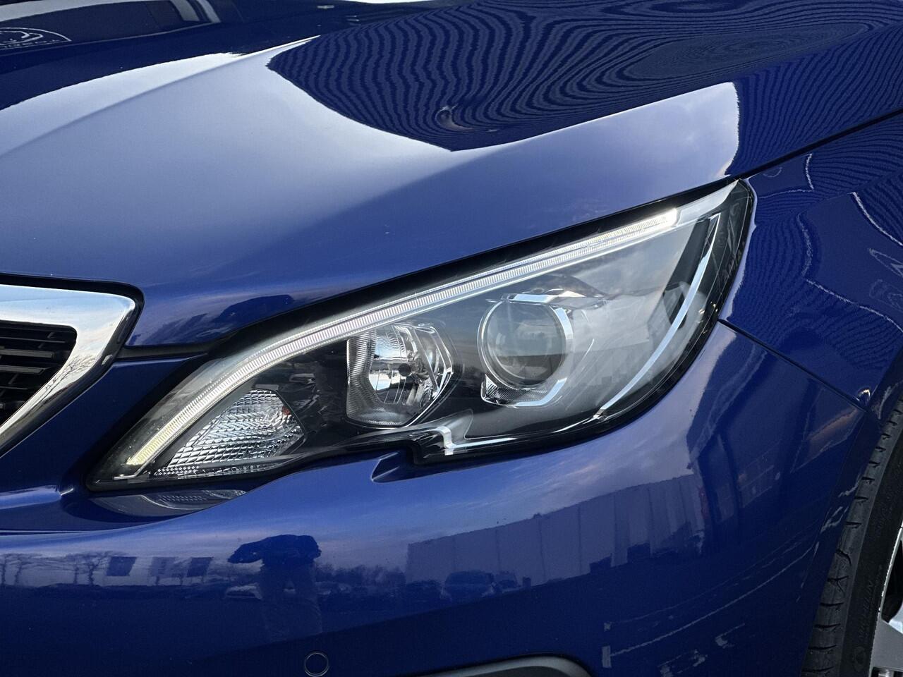 Peugeot 308 SW 1.2 PureTech Blue Lease Executive | Trekhaak | Adaptive Cruise Control | Parkeercamera/-sensoren | Navigatie | Climate Control |