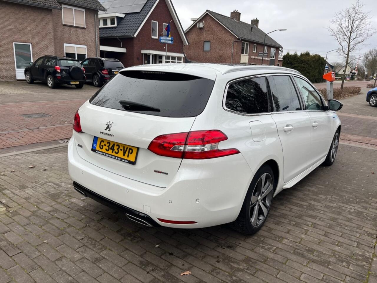 Peugeot 308 SW 1.5 BLUEHDI GT-LINE / PANODAK / ADAP. CRUISE / CARPLAY / NAVI