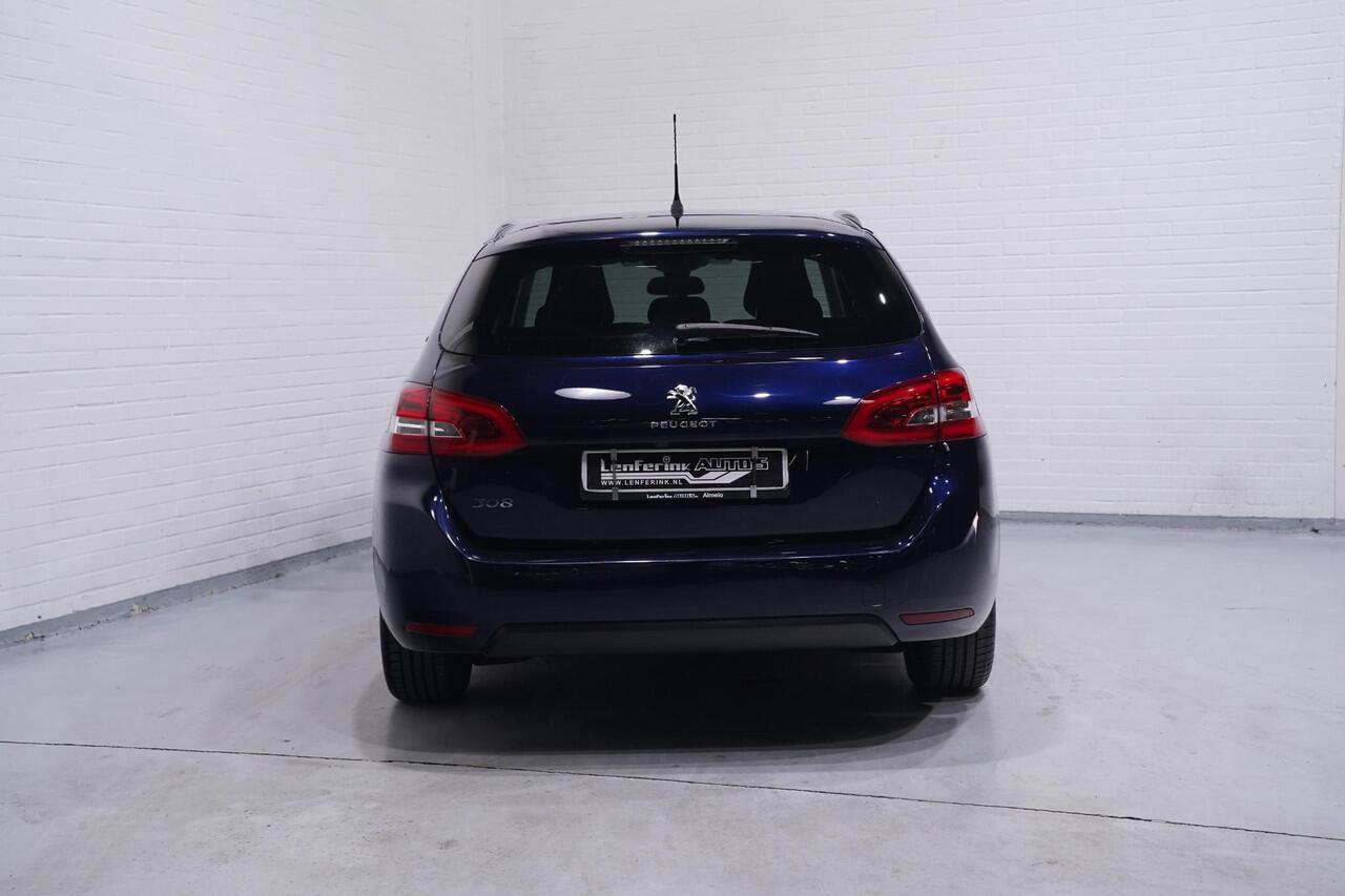 Peugeot 308 SW 1.2 PureTech Blue Lease Premium NAP Navi Clima Panodak Camera Leder/stof