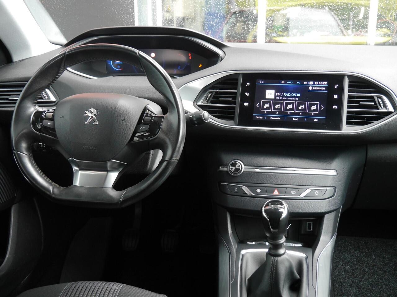 Peugeot 308 SW 1.2 110PK PureTech Blue Lease Allure | Camera | Adaptive Cruise control | Parkeersensoren v+a | Navigatie | Getint glas