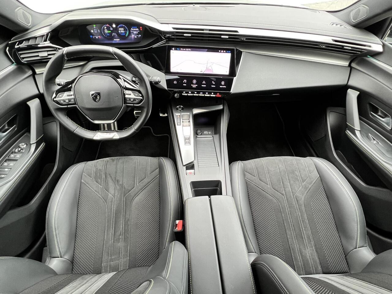 Peugeot 308 1.6 Hybrid 225 GT Automaat Plug-In Hybride / Trekgewicht 1500 kg / Climate control / Leder Alcantara / Drive Assist pakket / Adaptief cruise control / Dode hoek detectie / Keyless / Camera 360° / Parkeersensoren / LED / Navigatie i-Connected Advanced / 