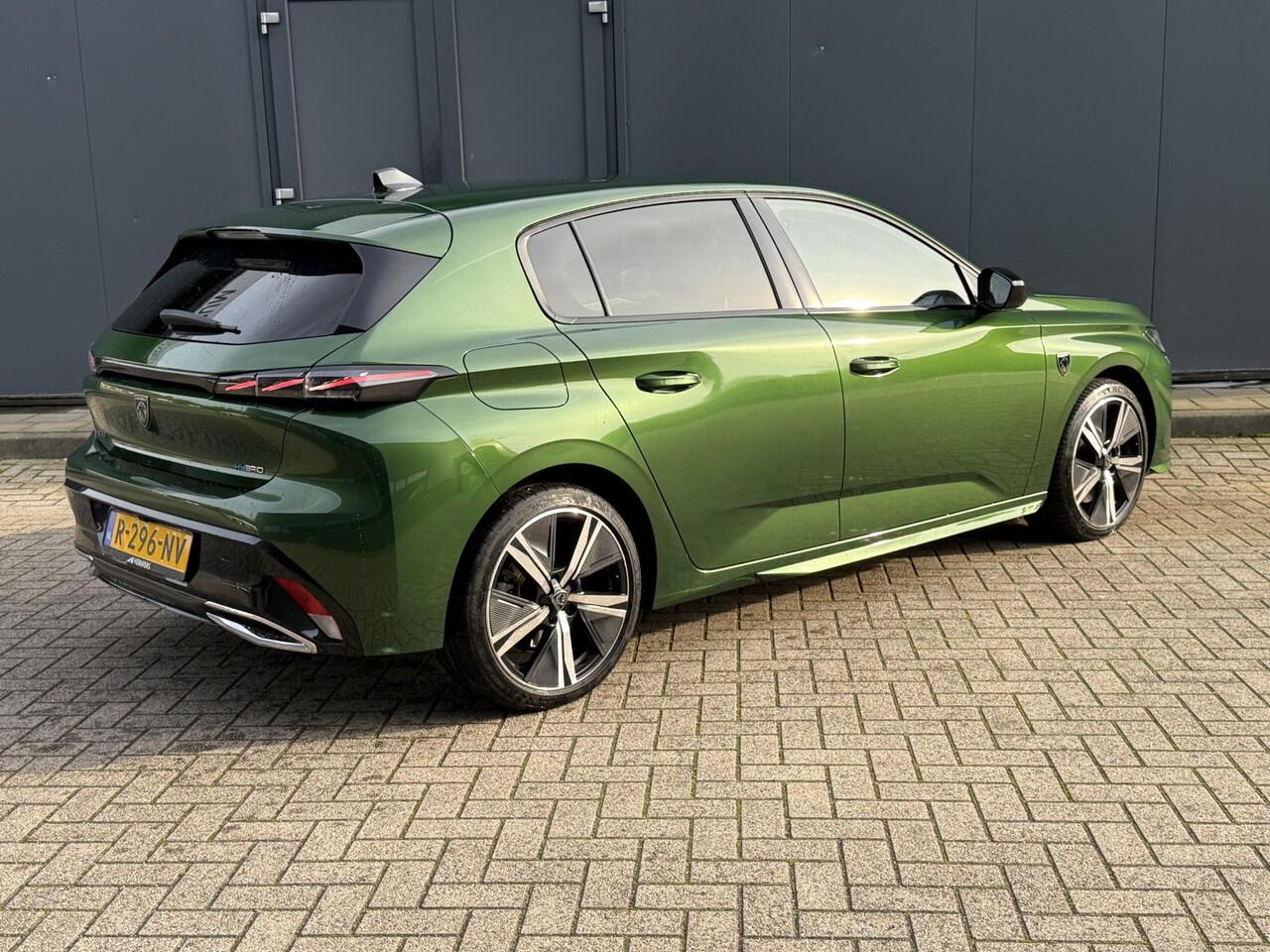 Peugeot 308 1.6 Hybrid 225 GT Automaat Plug-In Hybride / Trekgewicht 1500 kg / Climate control / Leder Alcantara / Drive Assist pakket / Adaptief cruise control / Dode hoek detectie / Keyless / Camera 360° / Parkeersensoren / LED / Navigatie i-Connected Advanced / 