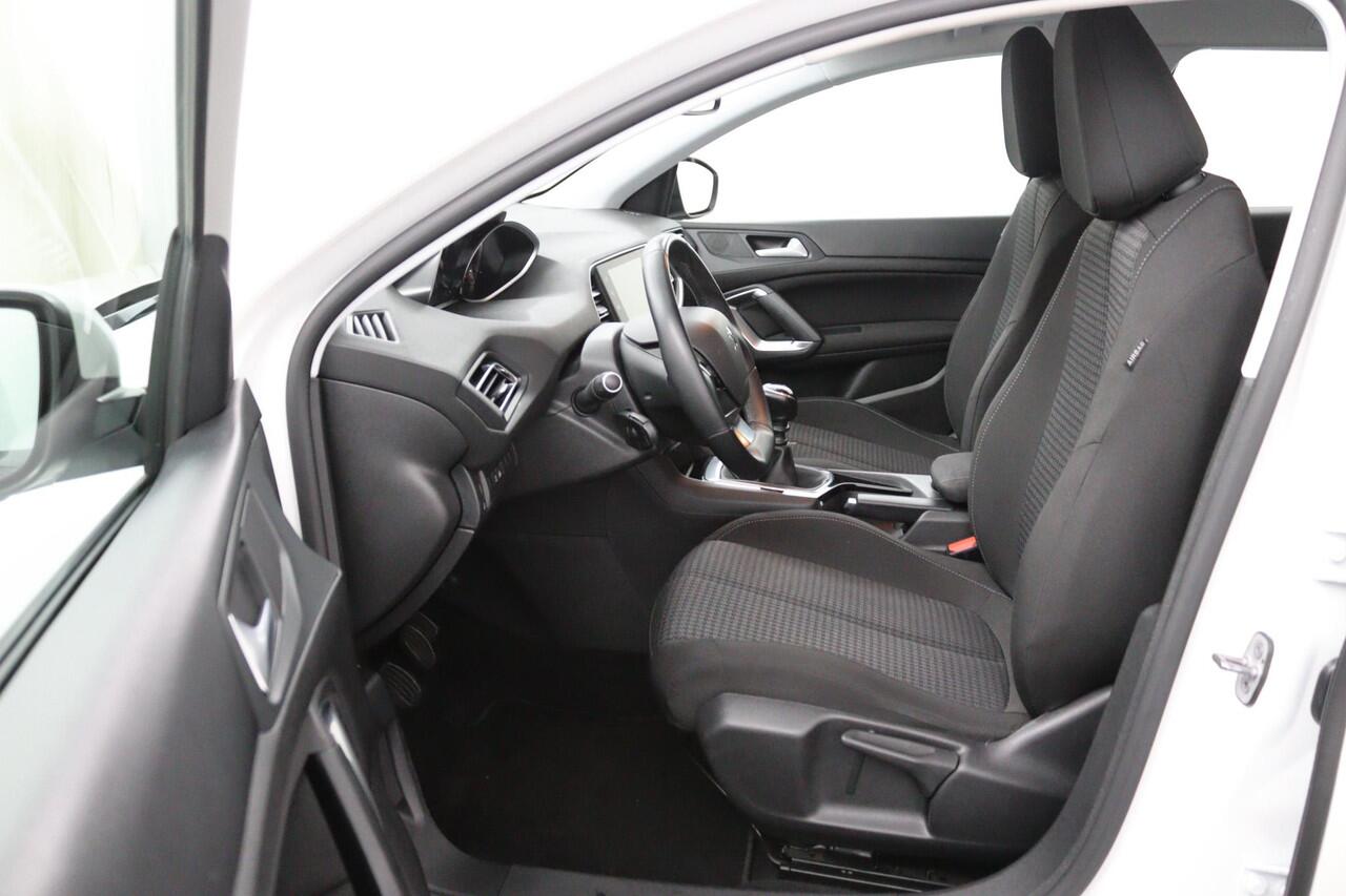 Peugeot 308 SW 1.2 *110PK*ECC*NAVI*CAM*HAAK*CRUISE*CARPLAY*