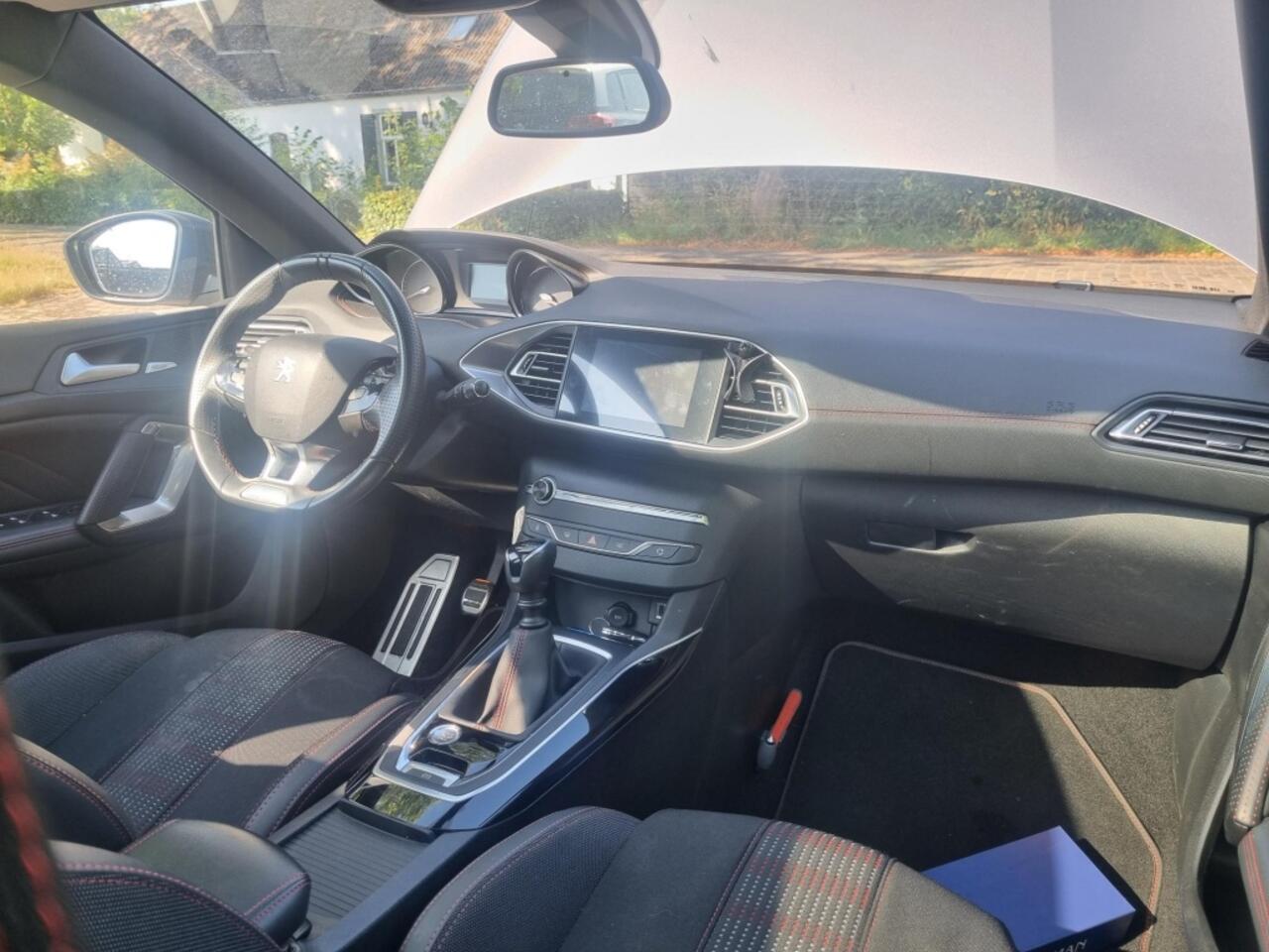 Peugeot 308 SW Puretech 130 GT Line Pano