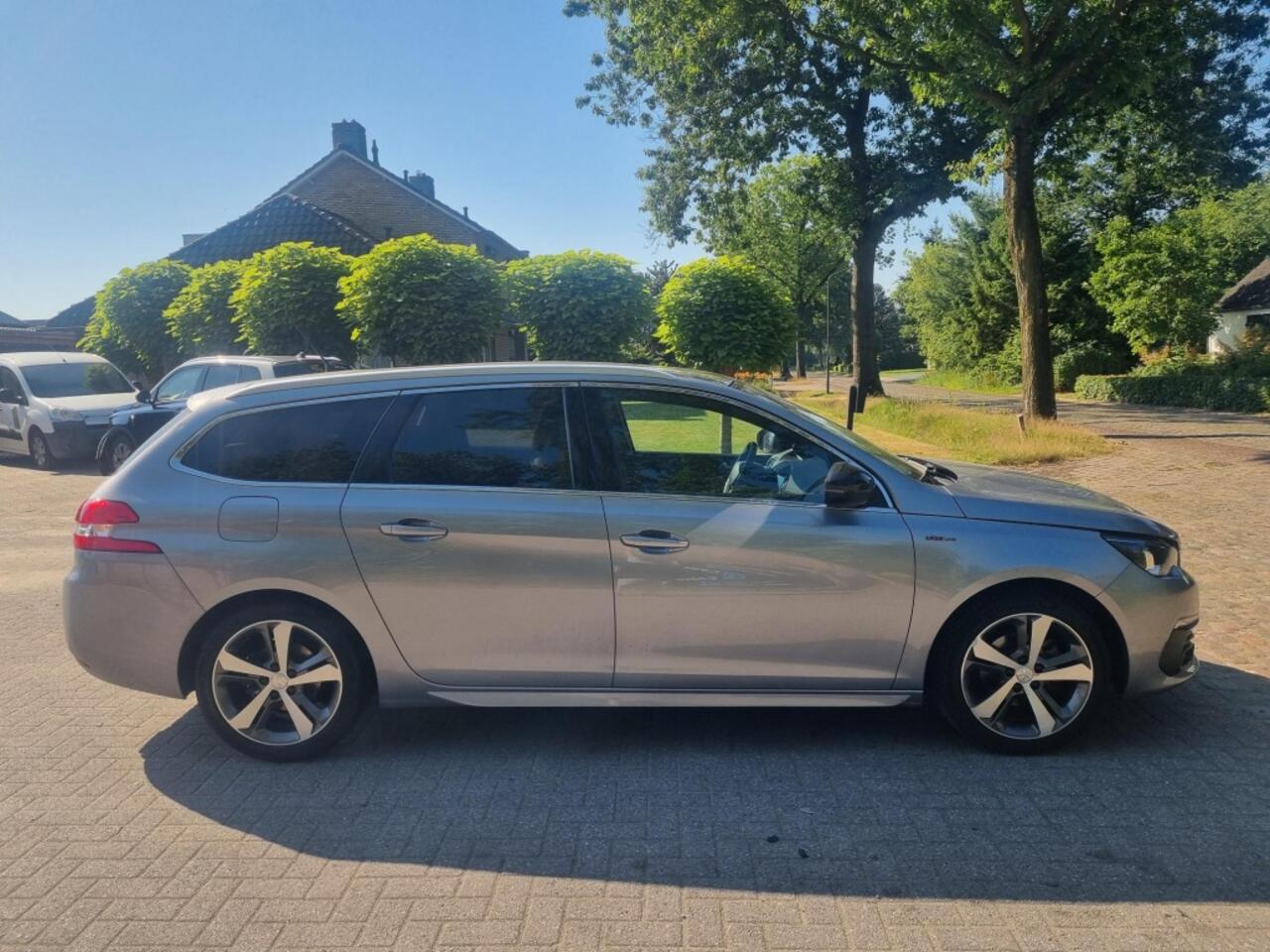 Peugeot 308 SW Puretech 130 GT Line Pano