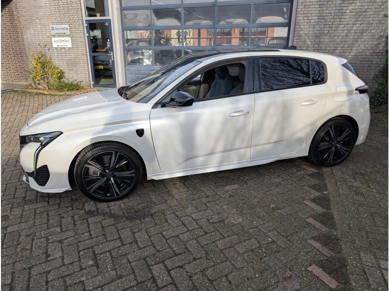 Peugeot 308 1.6 HYb GT Pack Bns