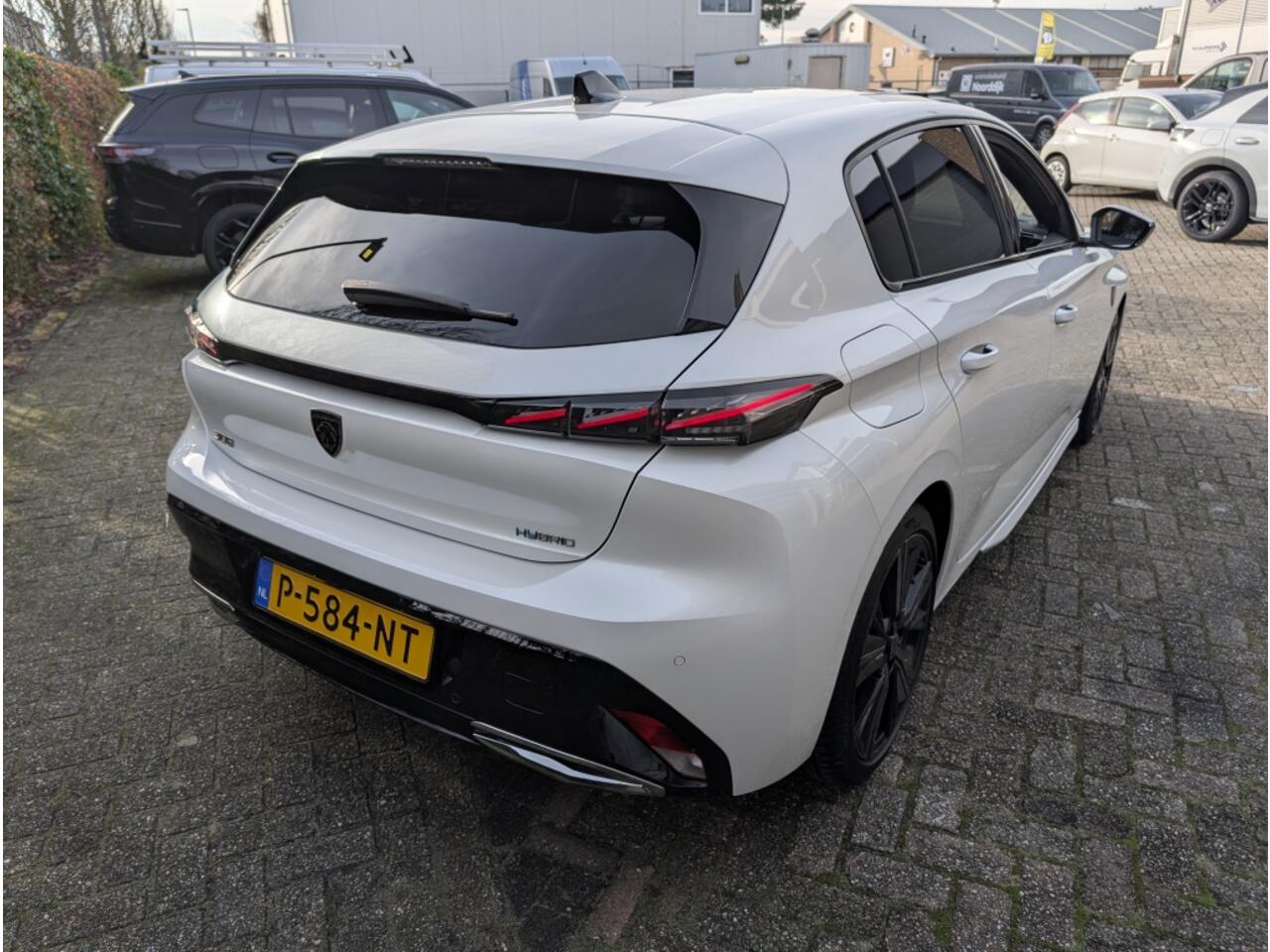 Peugeot 308 1.6 HYb GT Pack Bns