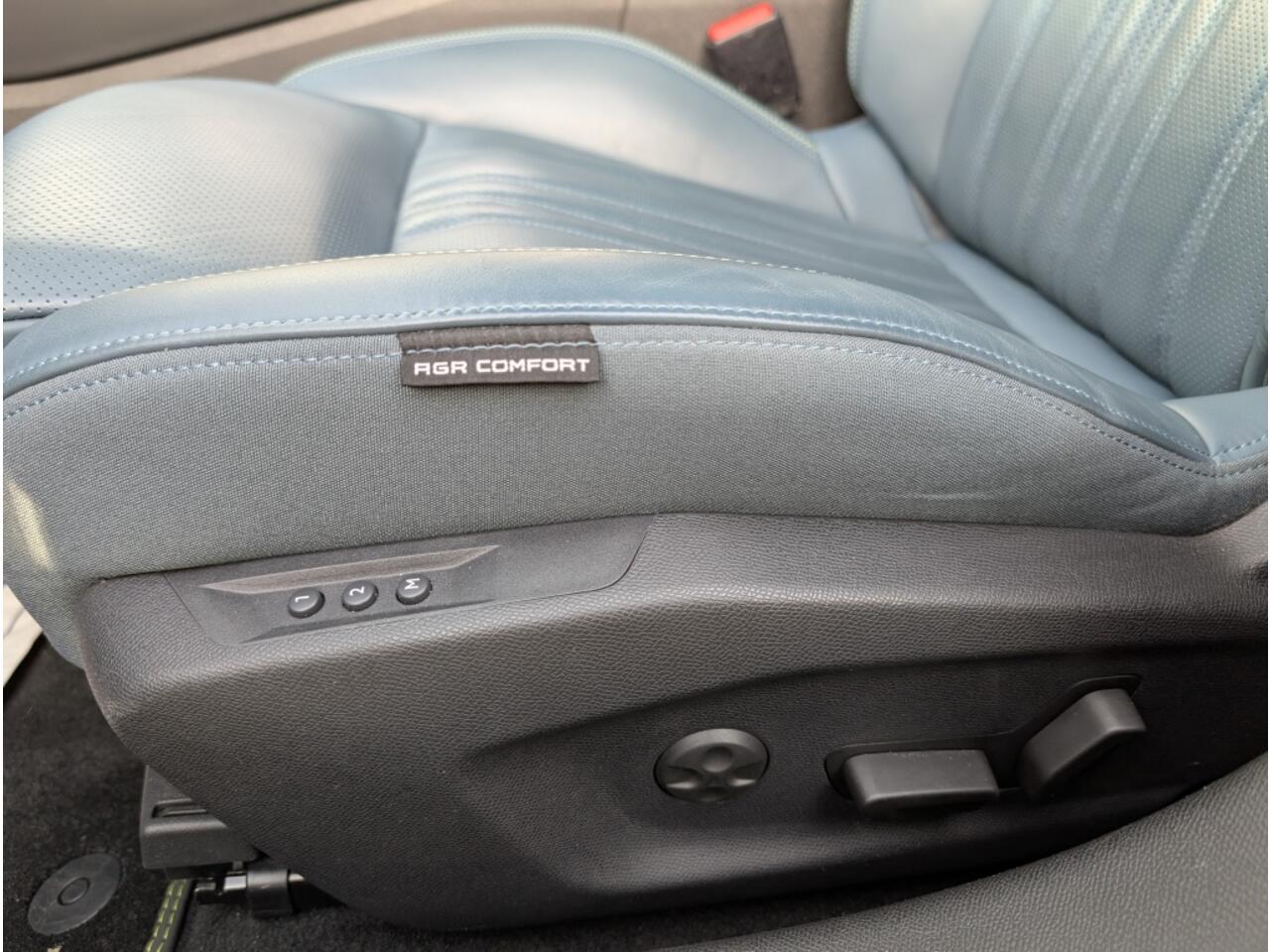 Peugeot 308 1.6 HYb GT Pack Bns