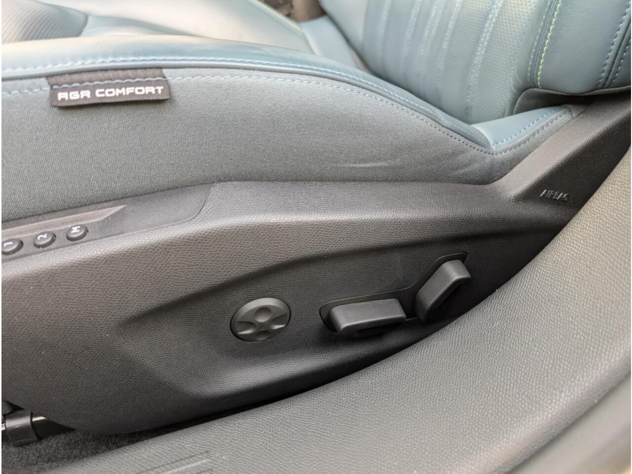 Peugeot 308 1.6 HYb GT Pack Bns