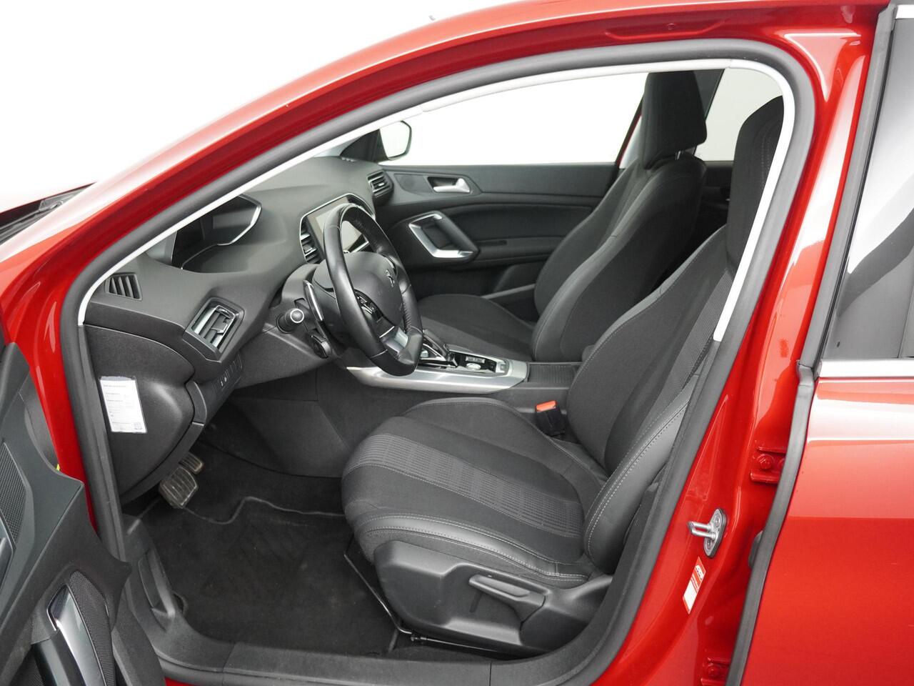 Peugeot 308 1.2 PureTech Allure Avantage - Automaat - Navigatie - Apple Carplay & Android Auto