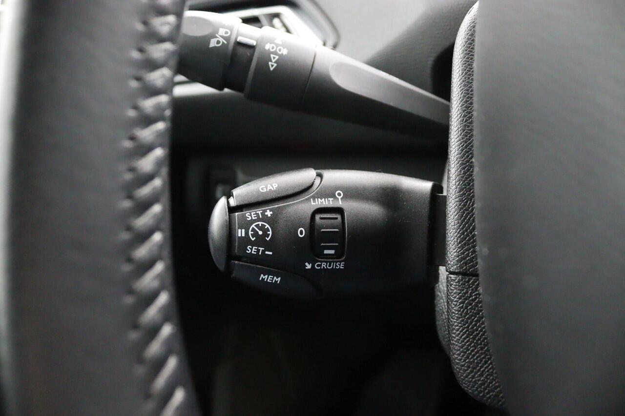 Peugeot 308 SW 1.2 PureTech Blue*ACC*CAM*NAVI*ECC*TEL*CARPLAY*