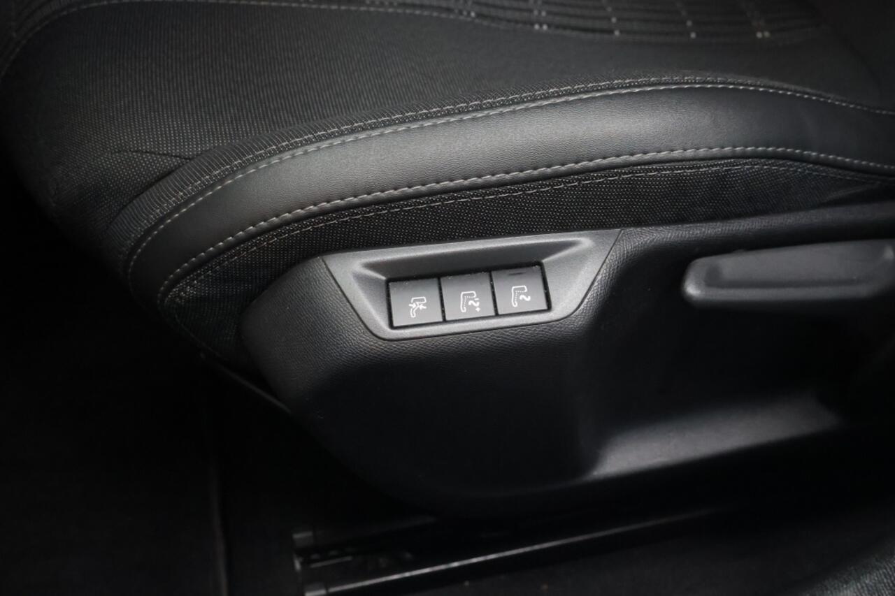 Peugeot 308 SW 1.2 PureTech Blue Allure | Stoelmassage | Trekhaak | Navigatie