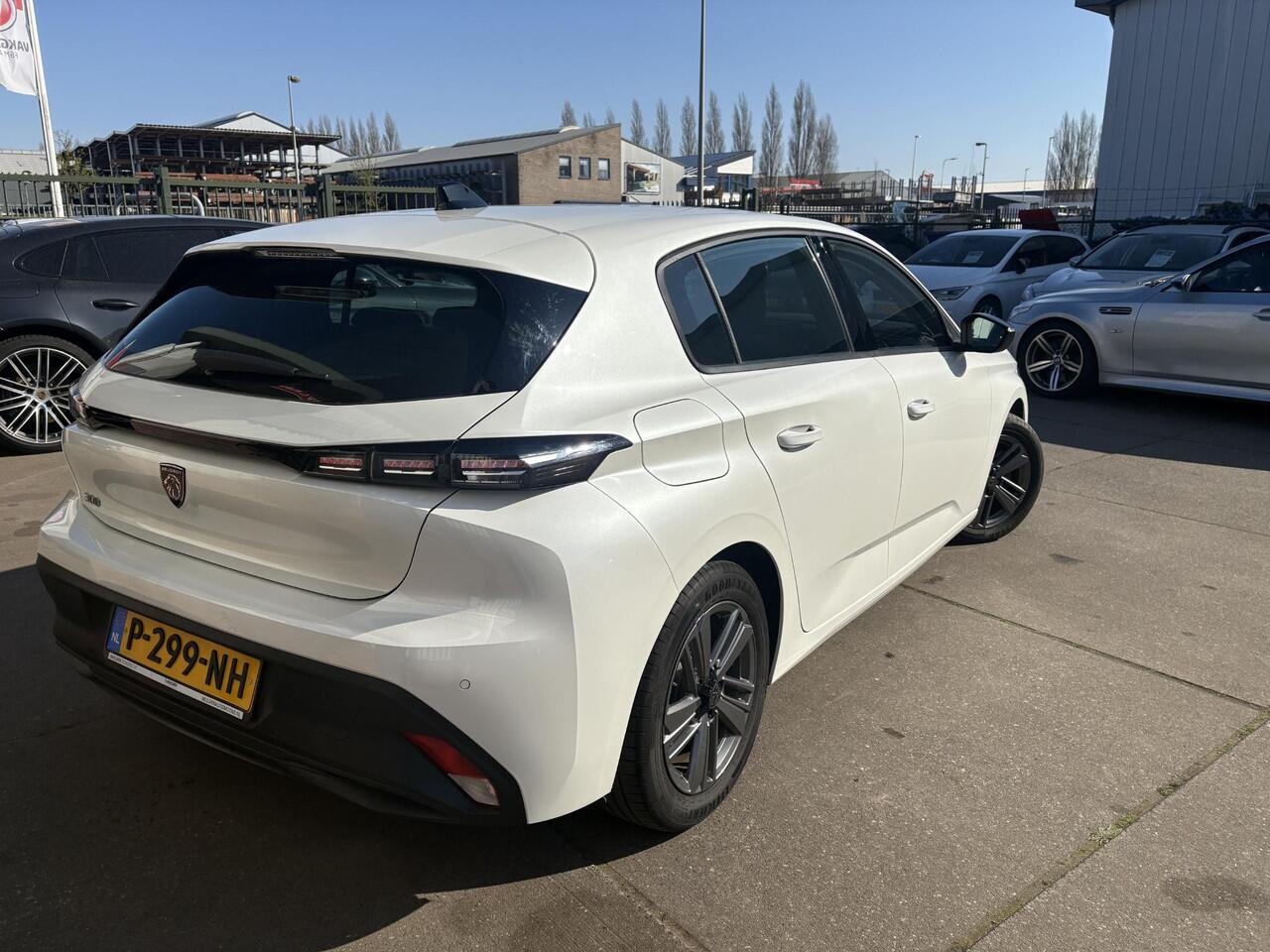 Peugeot 308 1.2 PureTech Active Pack Business