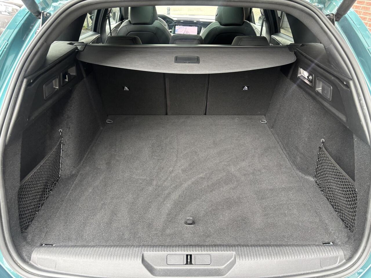 Peugeot 308 SW GT Pack Business 1.6 HYbrid PHEV 225pk e-EAT8 | SCHUIF/KANTELDAK | ELEKTR. A.KLEP | FOCAL HIFI | 360° CAMERA | NAVI | MASSAGE | LEDER/ALCANTARA | AGR-STOEL |