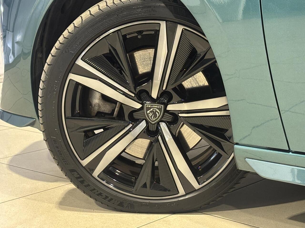 Peugeot 308 SW GT Pack Business 1.6 HYbrid PHEV 225pk e-EAT8 | SCHUIF/KANTELDAK | ELEKTR. A.KLEP | FOCAL HIFI | 360° CAMERA | NAVI | MASSAGE | LEDER/ALCANTARA | AGR-STOEL |