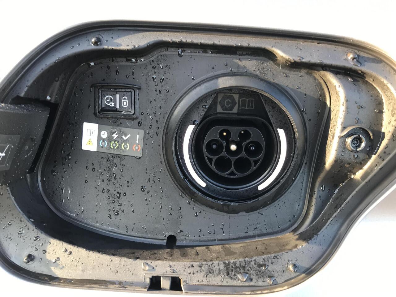 Peugeot 308 SW 1.6 HYbrid 180 Allure Pack Business