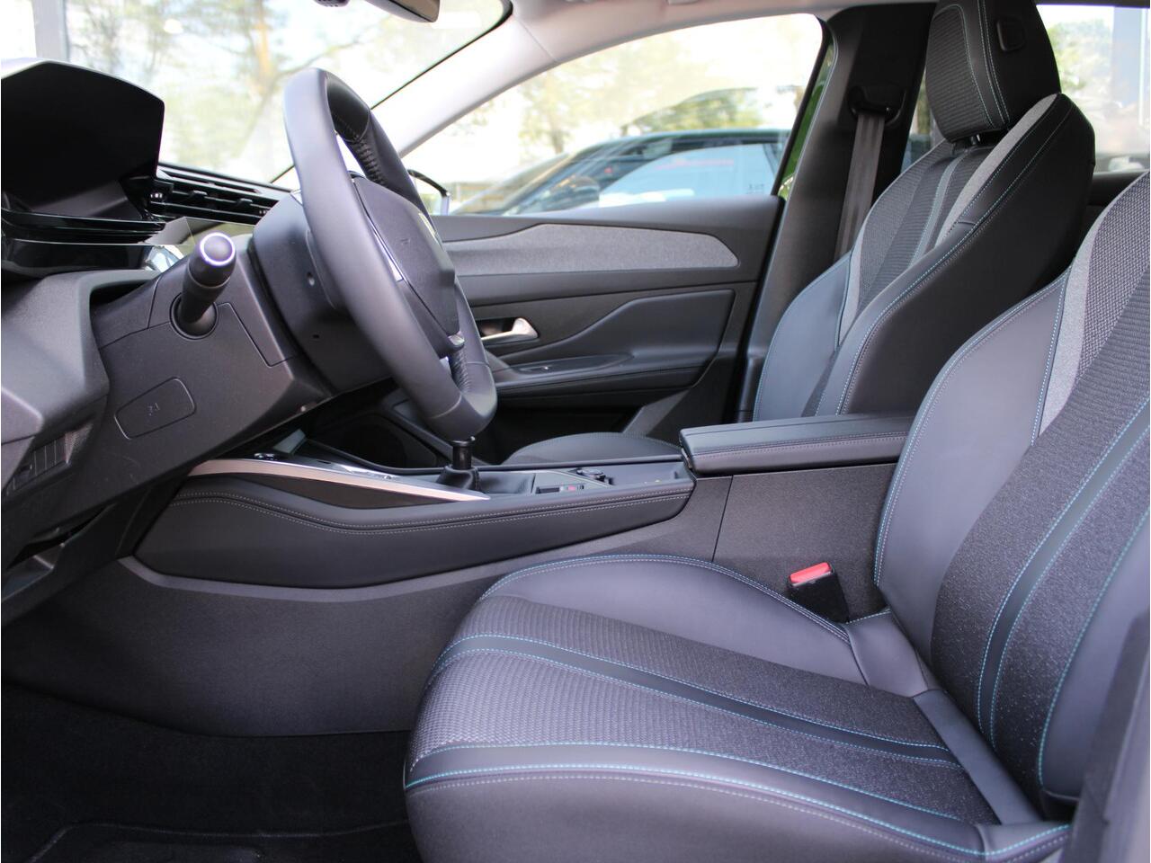 Peugeot 308 1.2 PureTech Allure Pack Business | Navi / Camera / Climate