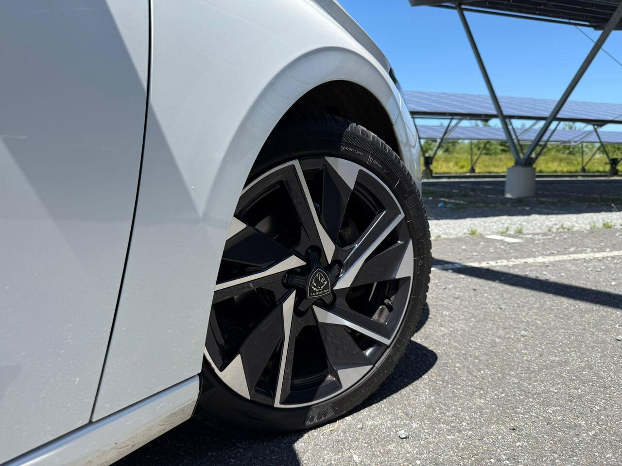 Peugeot 308 1.2 PureTech Allure Pack Business *Trekhaak*