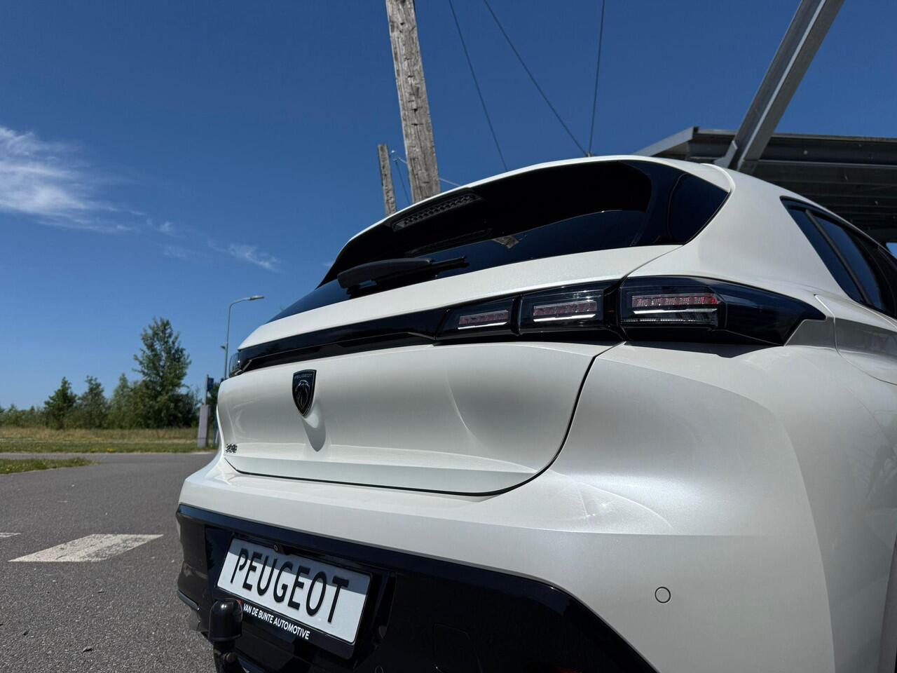 Peugeot 308 1.2 PureTech Allure Pack Business *Trekhaak*