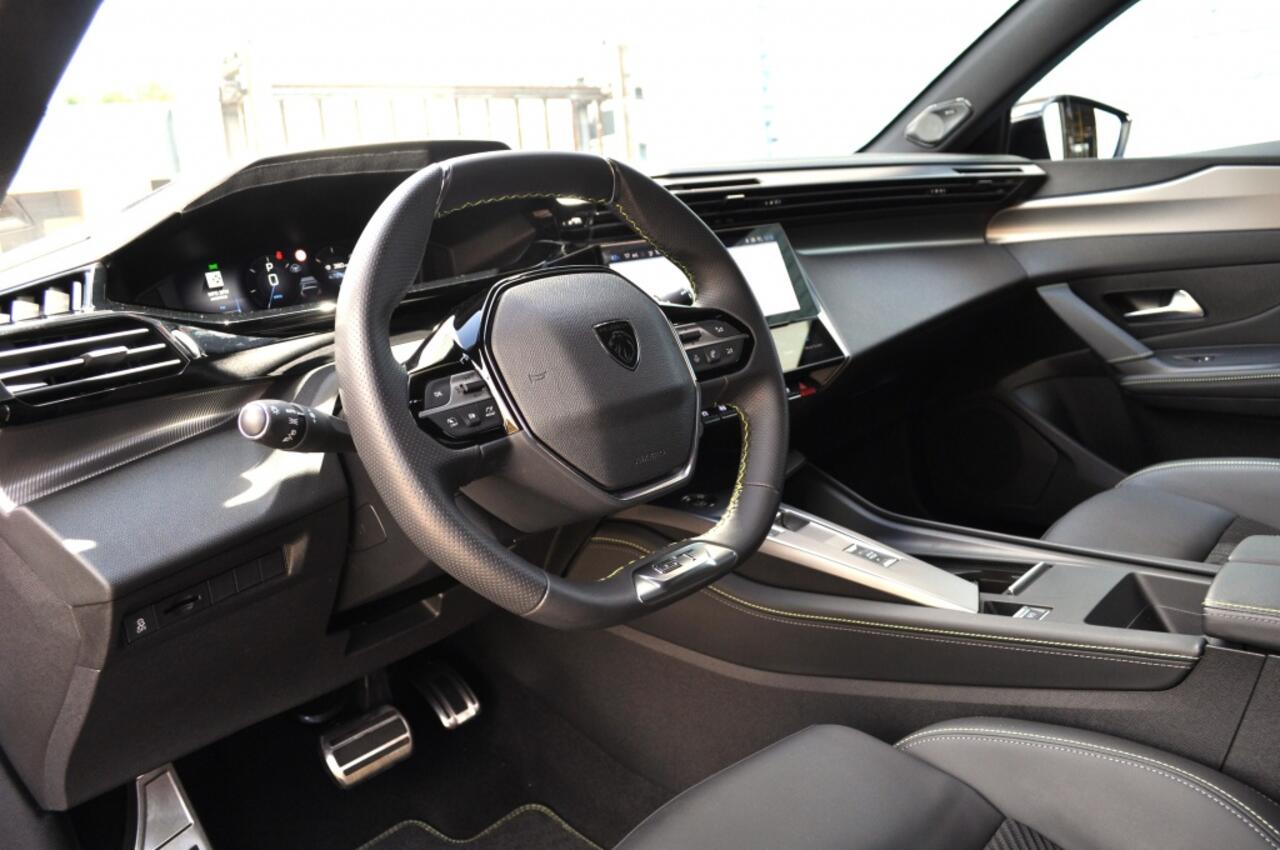 Peugeot 308 1.2 GT Pack Bns Aut. Focal massage elektr stoel