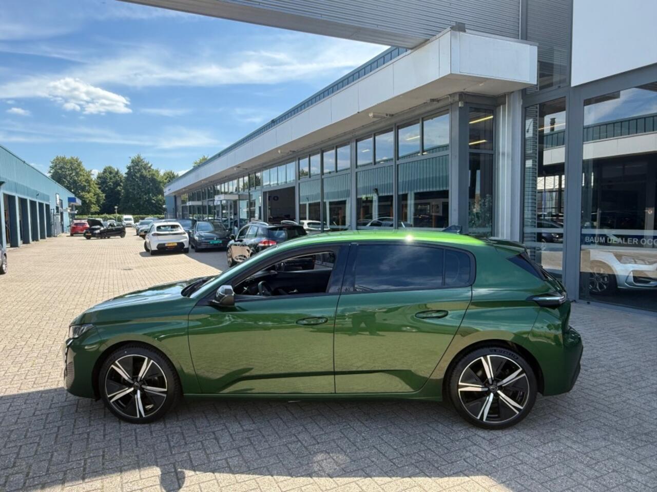 Peugeot 308 1.2 ACTIVE OLIVE BUSINESS AUTOMAAT AIRCO NAVI PDC.