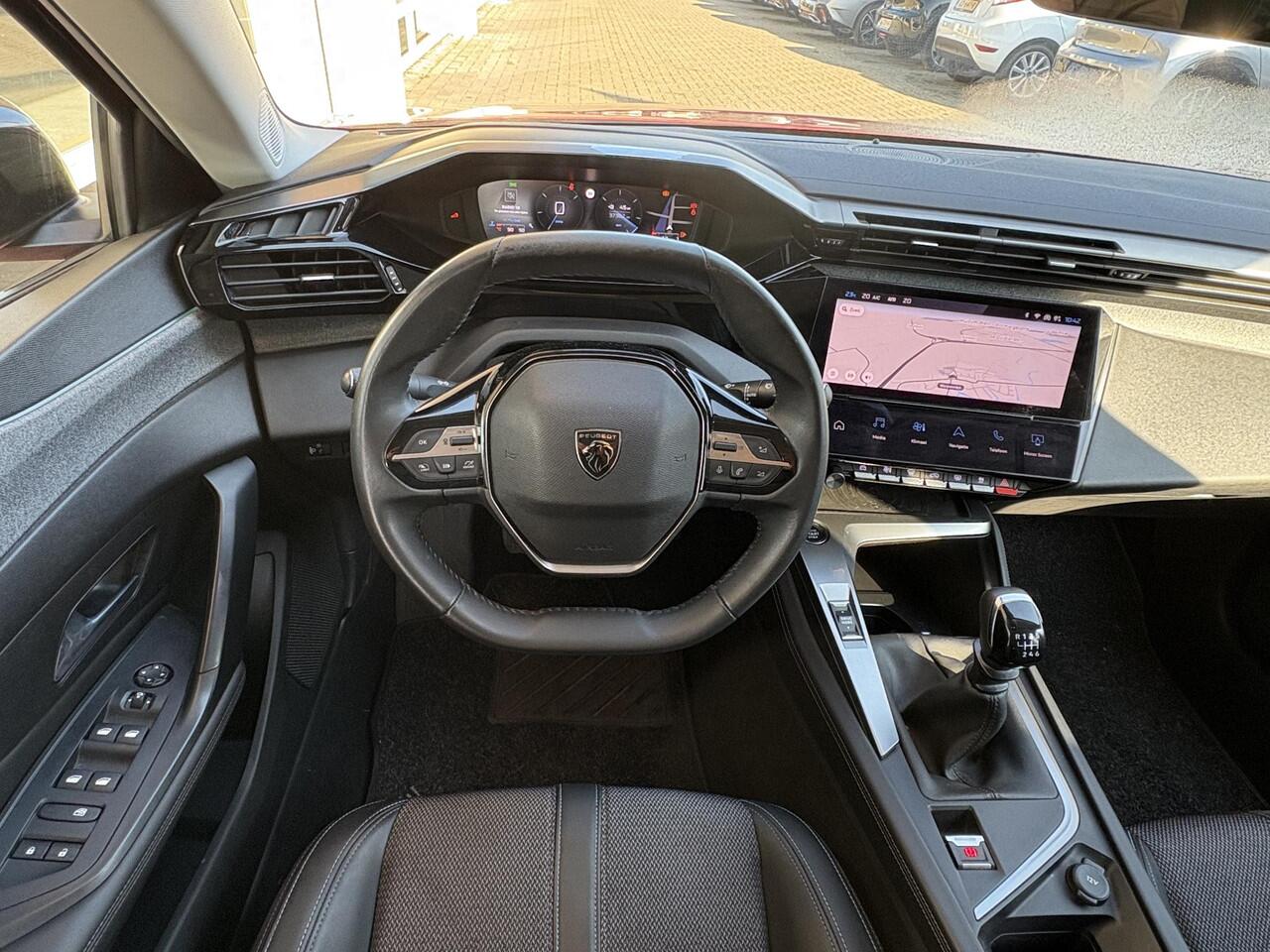 Peugeot 308 SW 1.2T 130pk Allure Pack Business | Keyless Entry | Achteruitrijcamera | Navigatie | Adaptieve Cruise Control | Draadloos telefoonlader | Lichtmetalen velgen | Privacy Glass