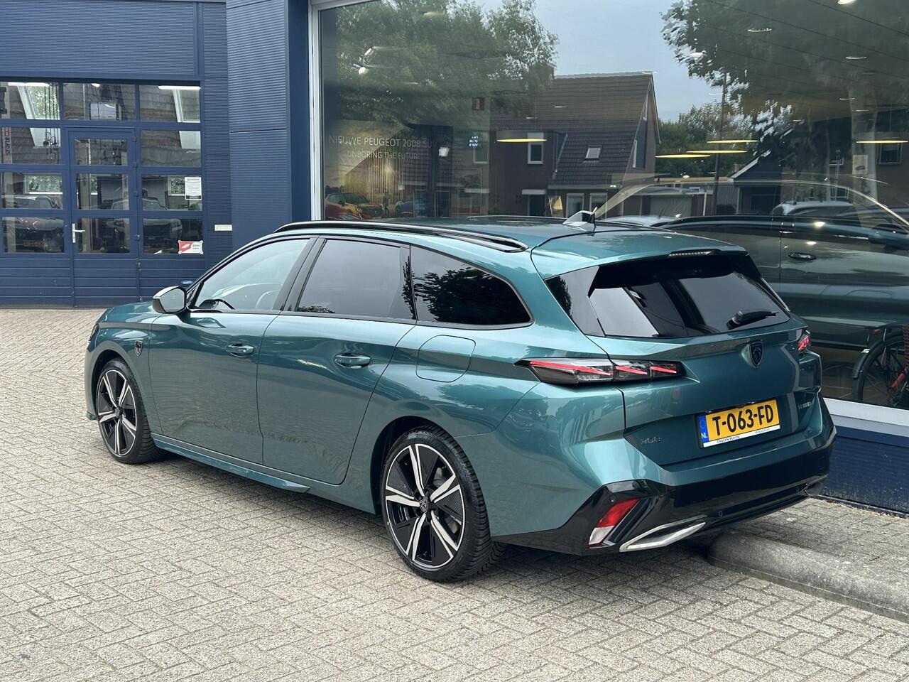 Peugeot 308 SW 1.6 HYbrid 180 GT Pack Business | All Season Banden | 3D Cockpit | Stuurverwarming | Sfeerverlichting | Electrische achterklep | Navigatie | Full LED | Lichtmetaal